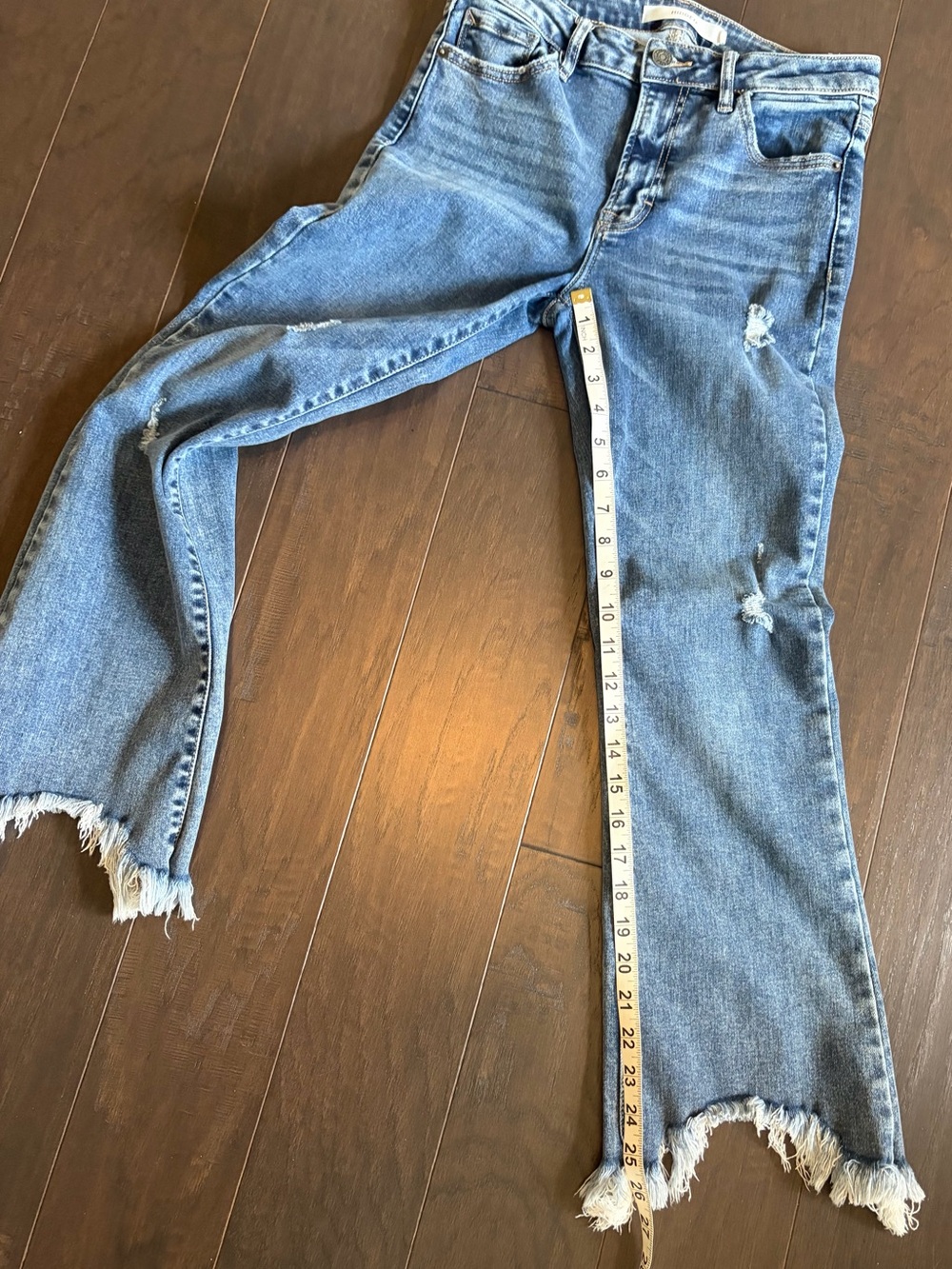 Hidden Happy Mid-Rise Medium Wash Distressed Cropped Flare Hem Jeans size 27 - Picture 12 of 12